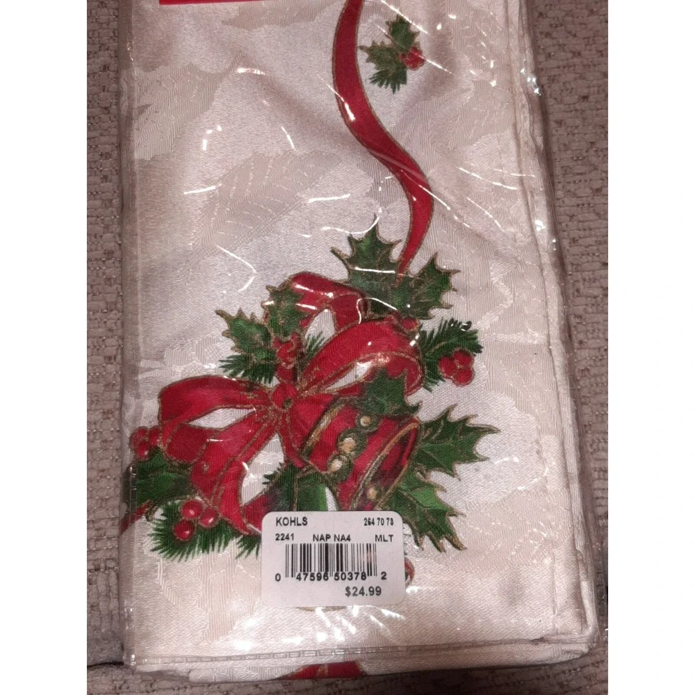 Food Network 4 Napkins Christmas Sleighbell Wreath 20 in X 20 in Kohls Exclusive